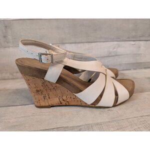 Aerosoles Womens White Wedge Sandals Size 9.5M Cork Heel Adjustable Buckle Strap